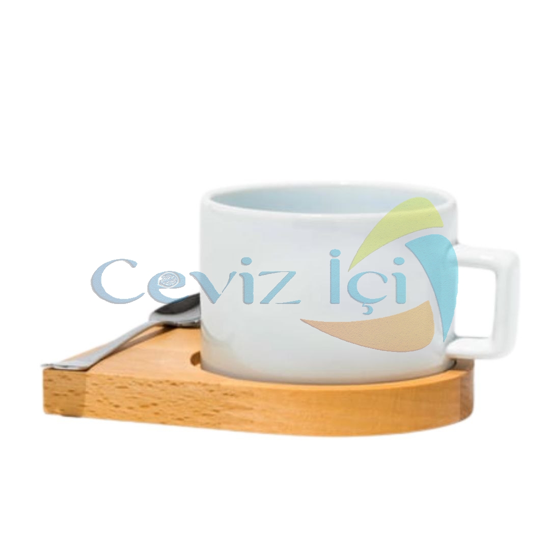 Ahşap Altlık ve Kaşıklı Porselen Fincan