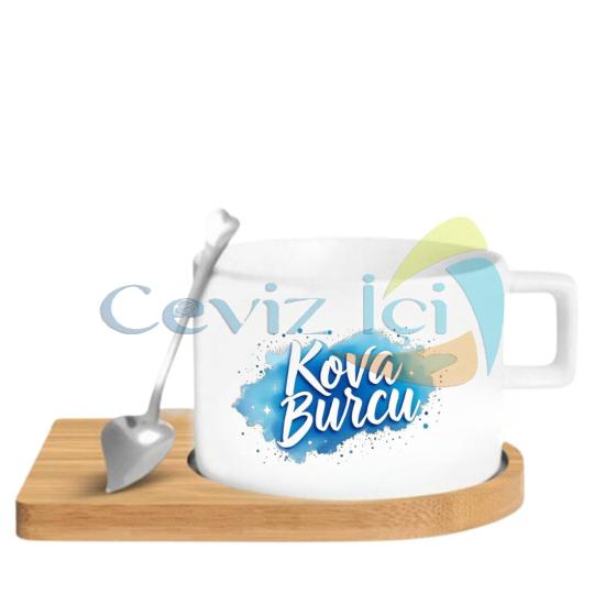 Ahşap Altlık ve Kaşıklı Porselen Fincan